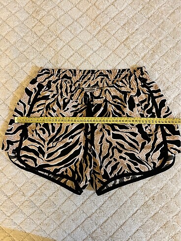 LC Waikiki Mini şort 36-38 uyumlu