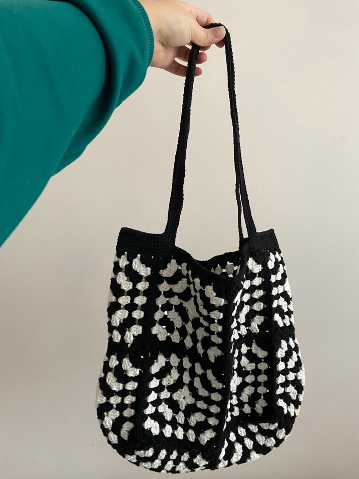 Siyah Beyaz Örgü Kadın Çanta - Görsel 3