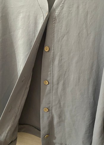 Düğmeli Gri V Yakalı ayrobin kumaş Kadın Gömlek - Görsel 2