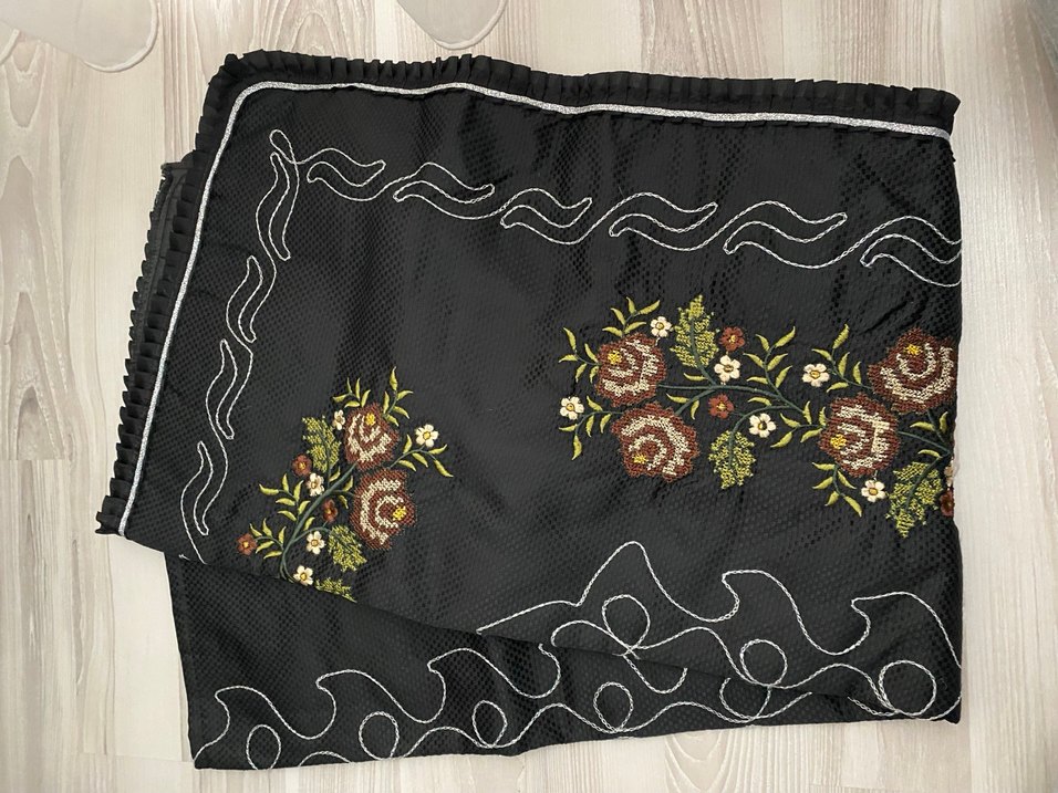 Nakışlı Siyah seccade - Görsel 2