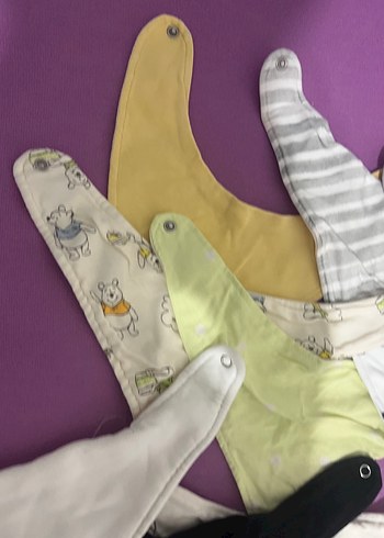 Renkli Nakışlı Bebek Önlükleri 9 adet - Görsel 4