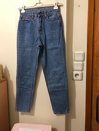 mom jean