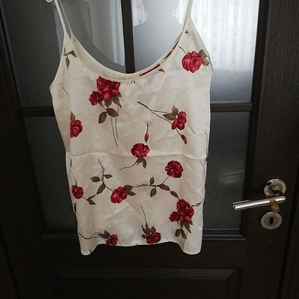 s Beden Sıfır pijama üstü. Askılı.