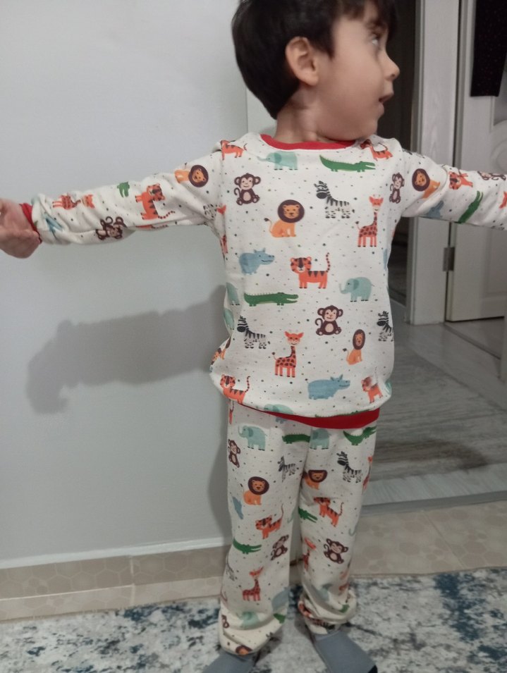 Çocuklar için Baskılı Sıcak Pijama Takımı - Görsel 3