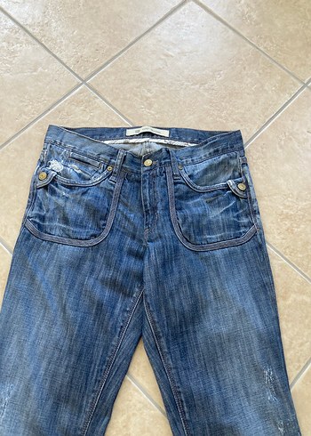 28 Beden Gap marka lacivert kadın jean.