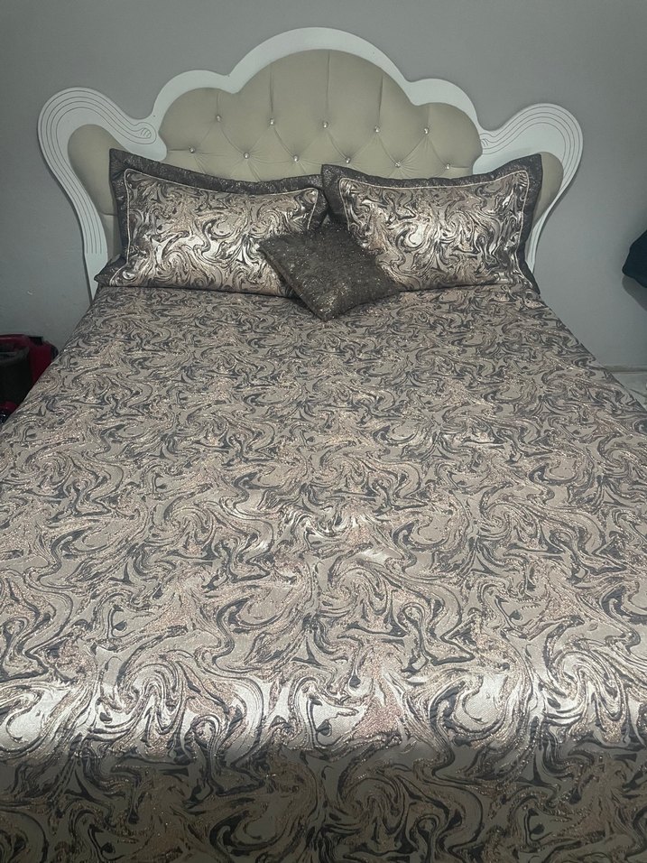 Yatak Örtüsü desenli - Görsel 2