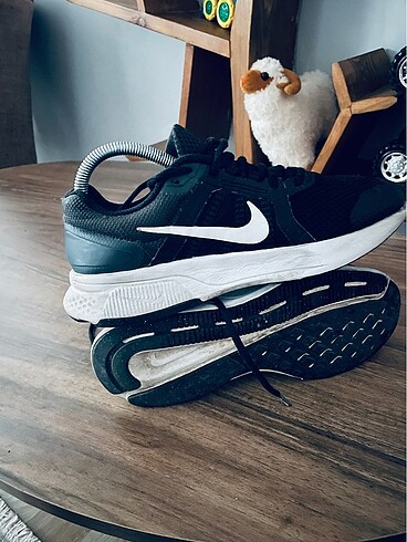 38,5 Beden siyah Renk Orjınal Nike