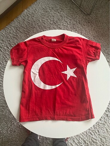 Ay yıldız baskılı tişört
