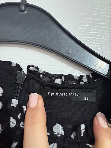 Trendyol & Milla Puantiyeli elbise