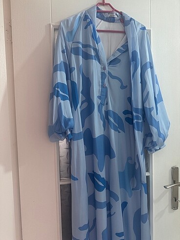 Mavi desenli elbise - Görsel 5