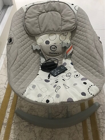 Otomatik sallanan ana kucağı
