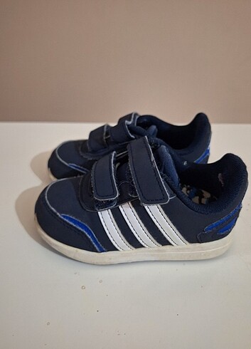 Adidas erkek çocuk spor ayakkabısı