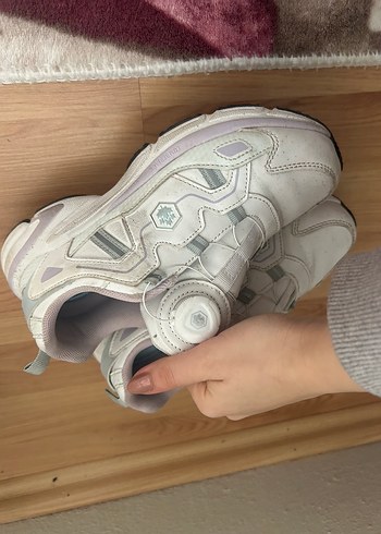 Beyaz Cırt Cırtlı Yüksek Topuklu Spor Ayakkabı - Görsel 3