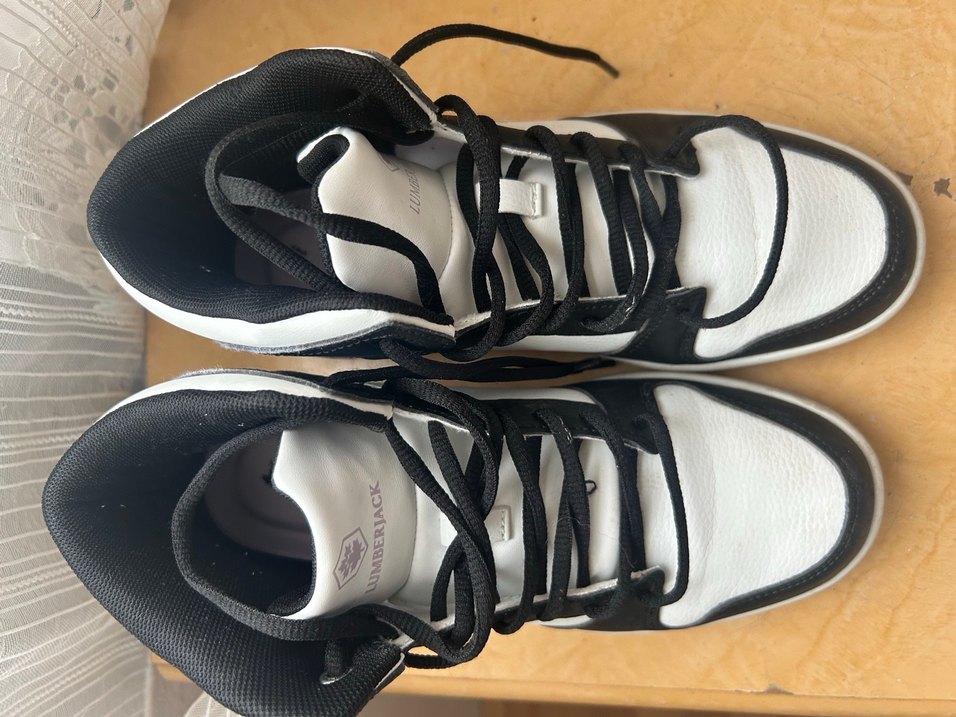 Beyaz Siyah Bağcıklı Basketbol Ayakkabısı - Görsel 2