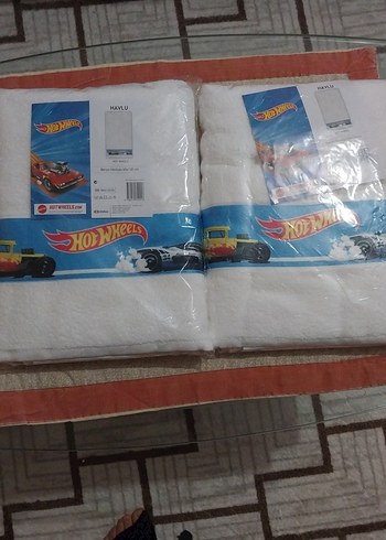 Hot Wheels Baskılı Beyaz Havlu - Görsel 2