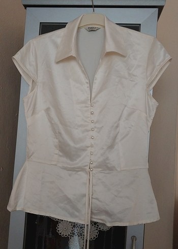 inci düymeli ekru Saten Kolsuz Kadın Gömlek - Görsel 3