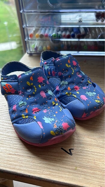Kiz cocuk Skechers sandalet