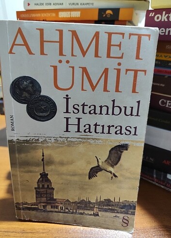 Ahmet Ümit. İstanbul hatırası, şeytan ayrıntıda gizlidir, aşk kö