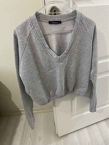 s Beden Crop Sweatshirt