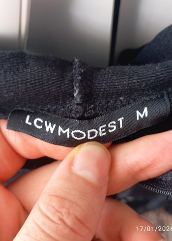 Kemer Detaylı Siyah Kapüşonlu Sweatshirt - Görsel 3