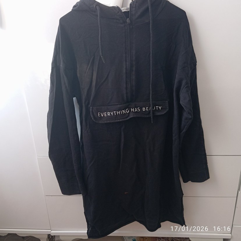 Kemer Detaylı Siyah Kapüşonlu Sweatshirt - Görsel 2