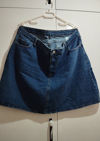 Kemer Detaylı Lacivert Midi Denim Etek