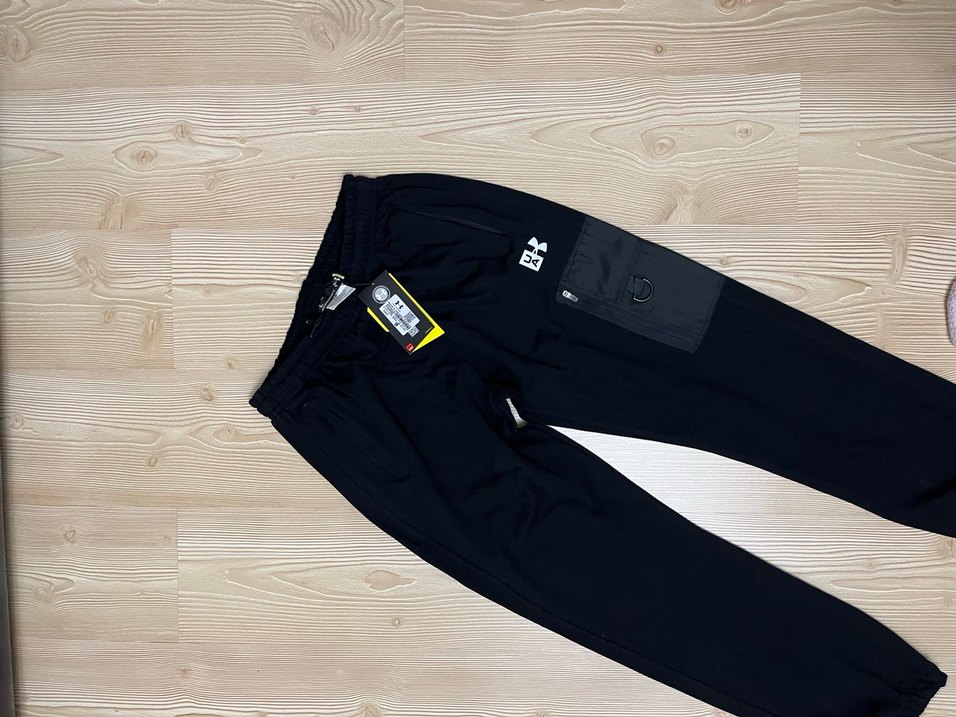 Under Armour Erkek eşofman altı - Görsel 2