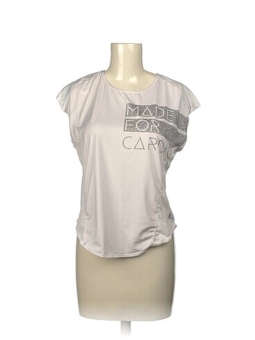 Decathlon T-shirt %70 İndirimli.