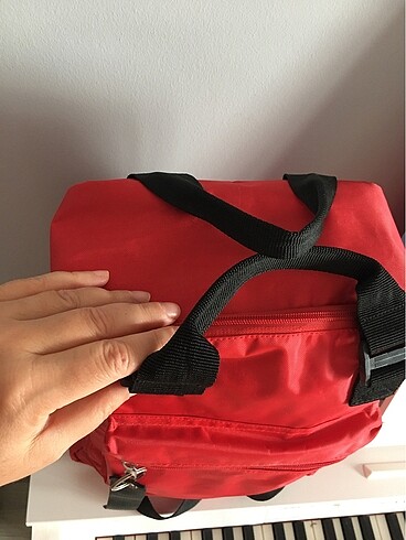  Beden kırmızı Renk Sırt çantası
