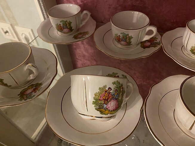 Fragonard desenli fincan takımı