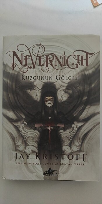  Nevernight serisi