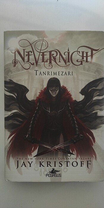  Beden Nevernight serisi