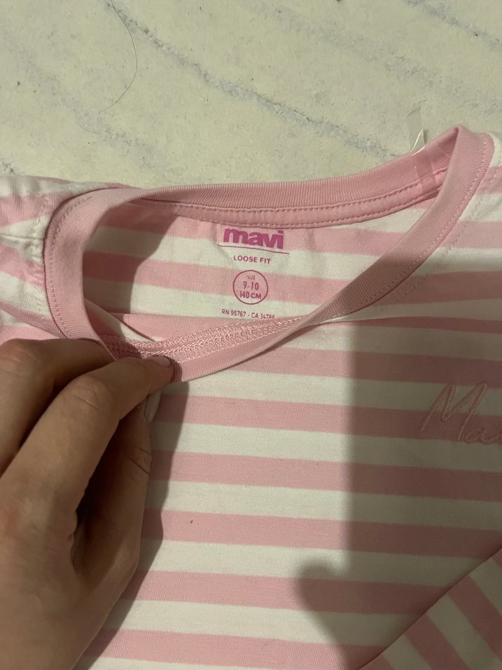 Mavi jeans orjinal Kız Çocuk Pembe Çizgili Uzun Kollu Tişört - Görsel 2