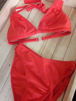 Nar çiçegi bikini