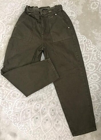 Beli lastikli mom jean