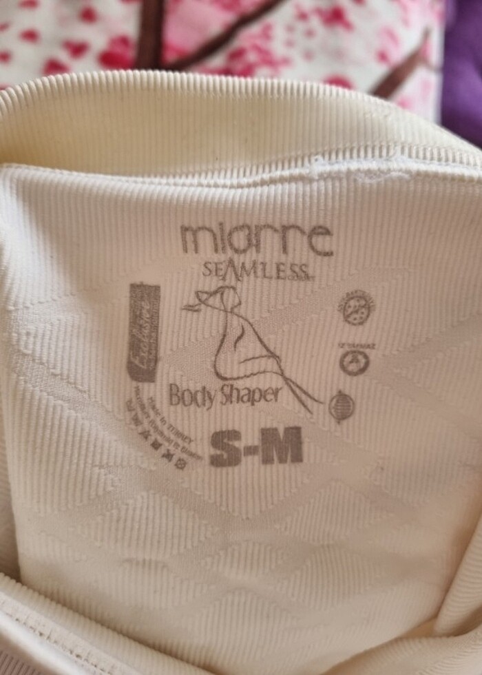 Bel Korsesi Kadın - Görsel 3