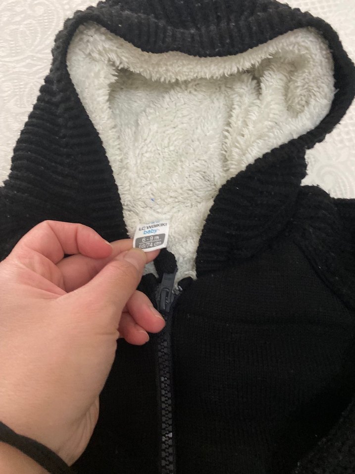 Kapüşonlu Siyah Erkek Çocuk Triko Ceket - Görsel 2