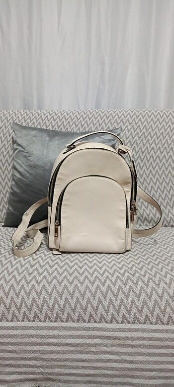 Zara Krem Renk Sırt Çantası