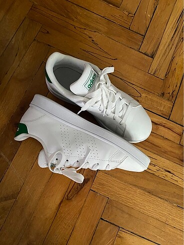 35 Beden beyaz Renk Adidas advantage ayakkabi