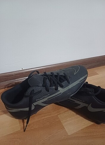 40 Beden Nike çivili krampon