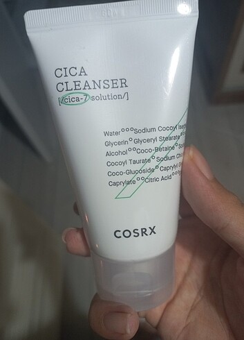 Cosrx Cica cleanser yüz temizleyicisi