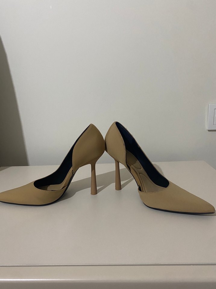 Bej Minimalist Stiletto Topuklu Kadın Ayakkabı - Görsel 3