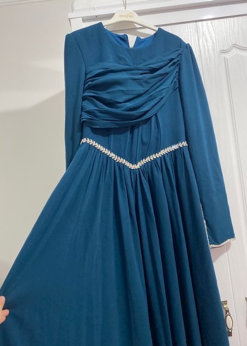 Uzun Kollu Turkuaz İşlemeli Abiye Elbise - Görsel 3