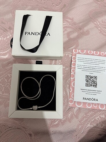 Pandora kolye