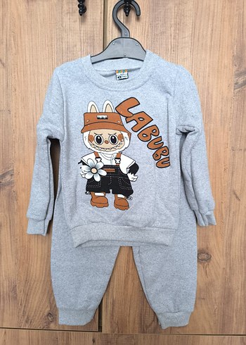 Action Baby Carries 5 Yaş