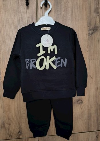 Action Baby Carries 5 Yaş