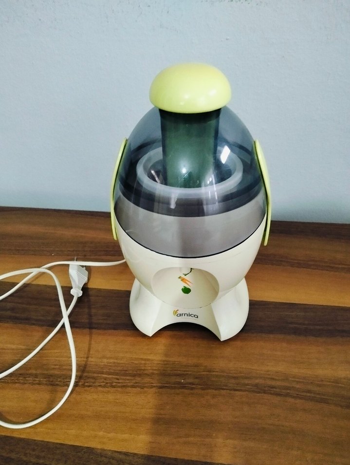 Beyaz Arnica Katı Meyve Sıkacağı - Görsel 5