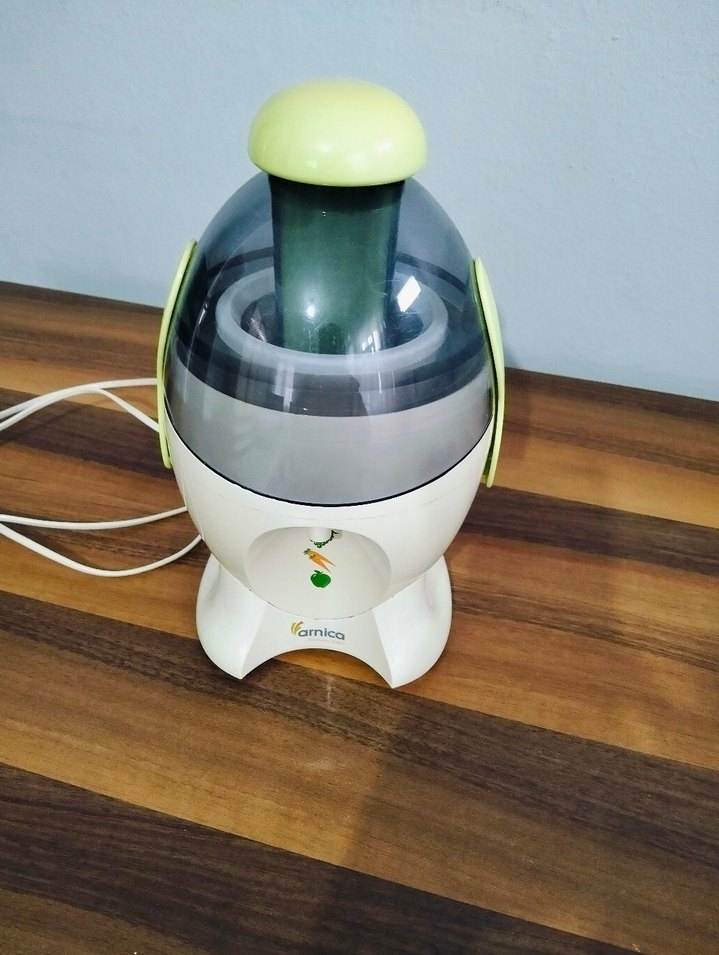 Beyaz Arnica Katı Meyve Sıkacağı - Görsel 2