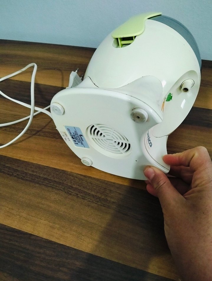 Beyaz Arnica Katı Meyve Sıkacağı - Görsel 3