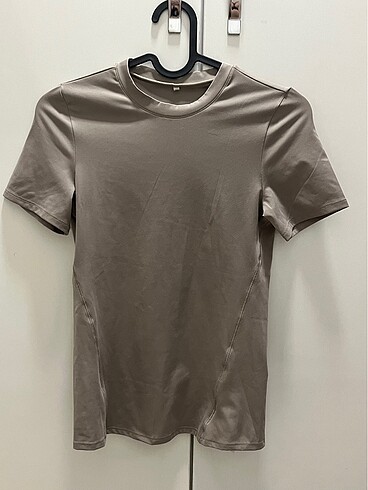 h&m tshirt